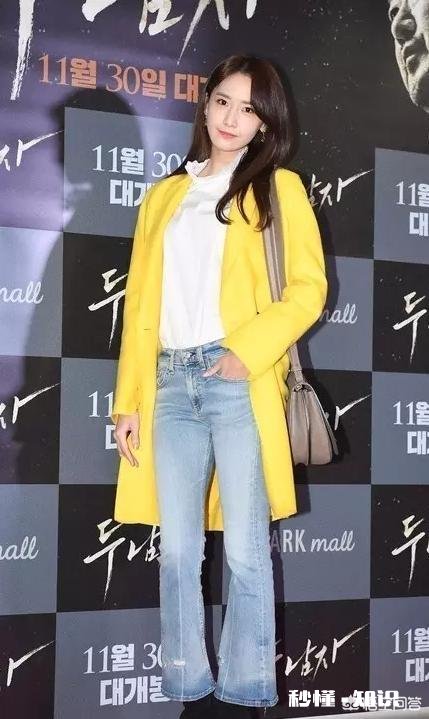 大衣里面怎样搭配才能提升自己的气质呢