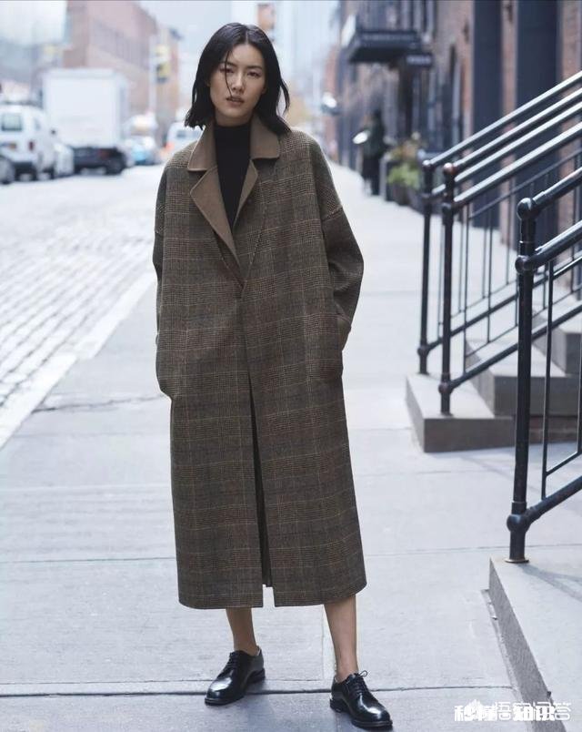 女生冬天该怎样搭配基础色的大衣呢有哪些好的搭配建议呢