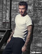 黑色短裤配什么颜色短袖