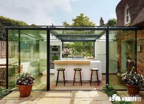 一楼天井搭一半阳光房设计效果图有哪些