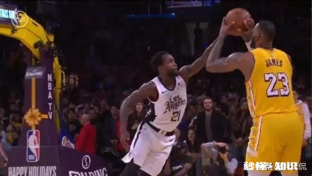 圣诞大战，快船险胜湖人，裁判是不是成为了主角