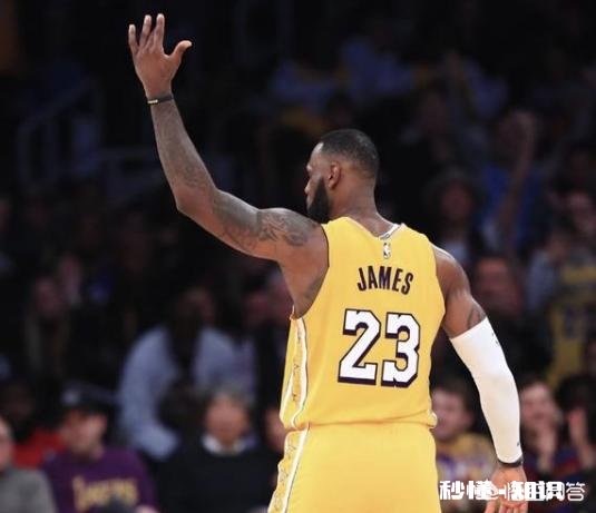 圣诞大战，快船险胜湖人，裁判是不是成为了主角