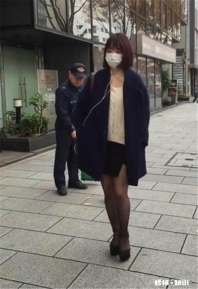 冬天为什么那么多小姐姐都裸腿呢她们不冷吗