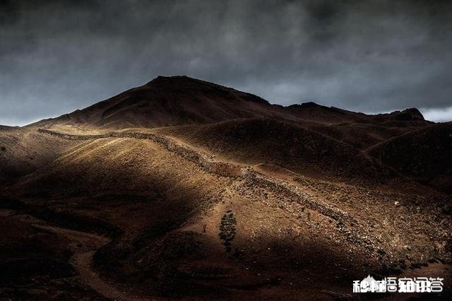 人像摄影作品很容易表现曲线，那么风光摄影作品当中如何表现曲线