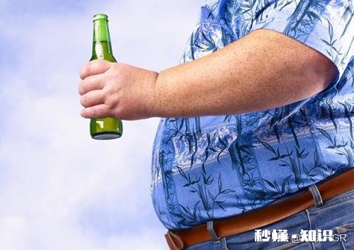 经常喝酒的人有“啤酒肚”，那么喝酒会发胖吗