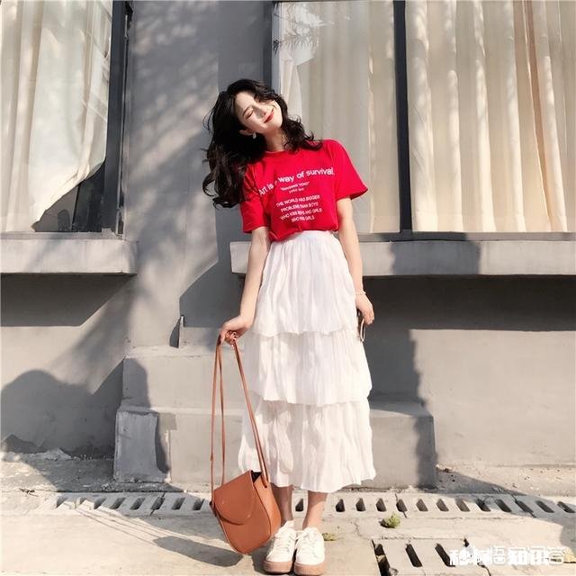 运动鞋可以搭配裙子吗应该怎么搭