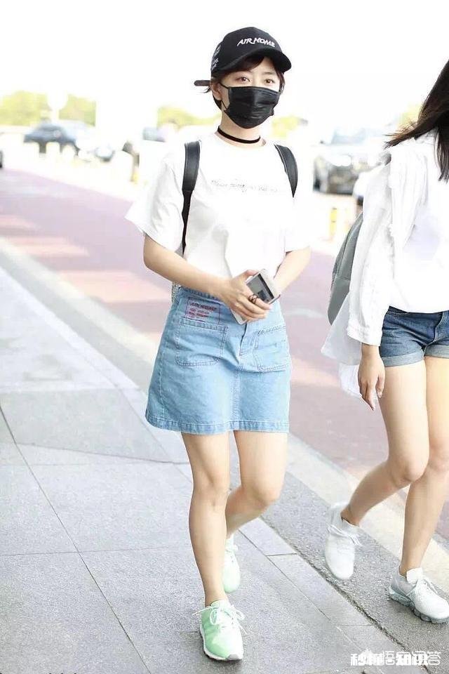 运动鞋可以搭配裙子吗应该怎么搭