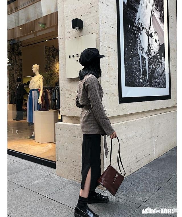 运动鞋可以搭配裙子吗应该怎么搭