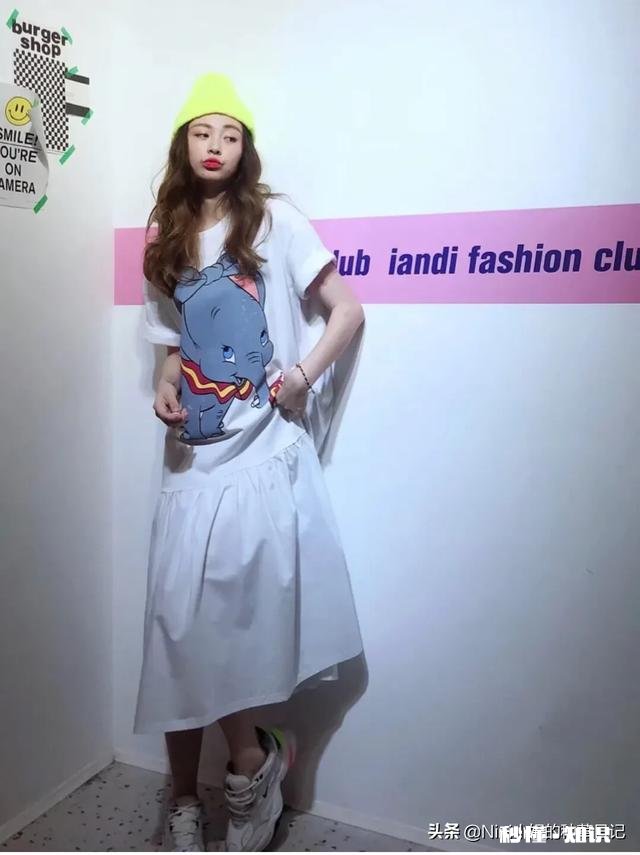 运动鞋可以搭配裙子吗应该怎么搭