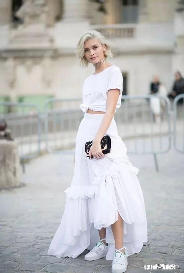 运动鞋可以搭配裙子吗应该怎么搭