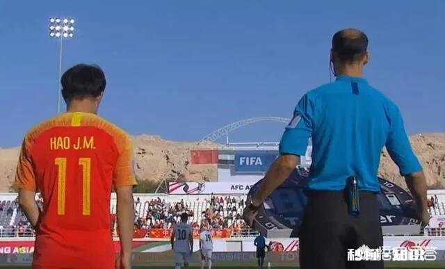 如何看待国足亚洲杯首战里皮的首发布阵之后里皮做了哪些调整取得了奇效逆转了比赛