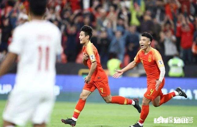 新华社:国足如果击败韩国拿下小组第一,将避开强敌,进入幸运半区,对此你怎么看