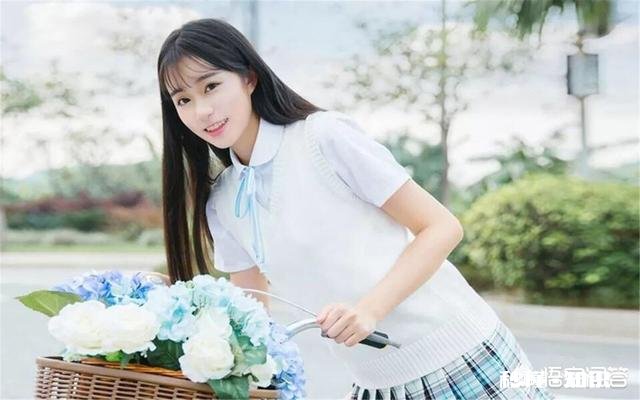 我是27岁的妹子，从未谈过恋爱，和女生很能聊嗨，可是和男生总是无话可说，我该如何中止我的单身狗生涯