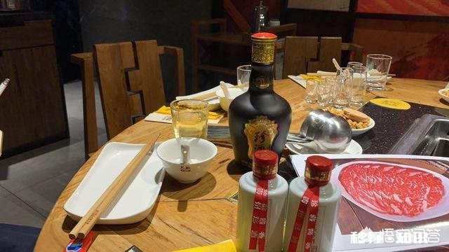 在酒桌上遇到劝酒的好朋友，你怎么拒绝呢