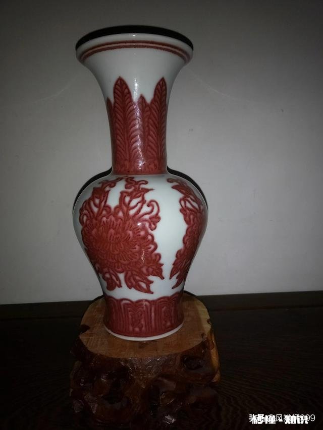 用一块一公斤的雅石交换的梅瓶,大伙看值不值