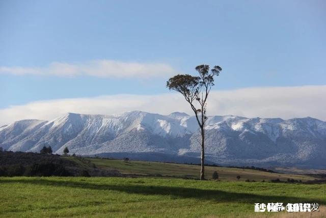 高山流水遇知音，游走山间留踪迹。留下你们的山水风景画，包括雪山，草地，高山
