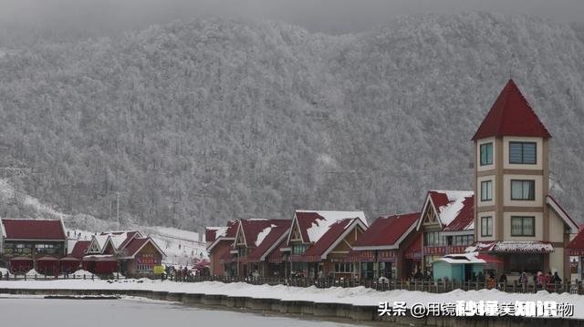 高山流水遇知音，游走山间留踪迹。留下你们的山水风景画，包括雪山，草地，高山