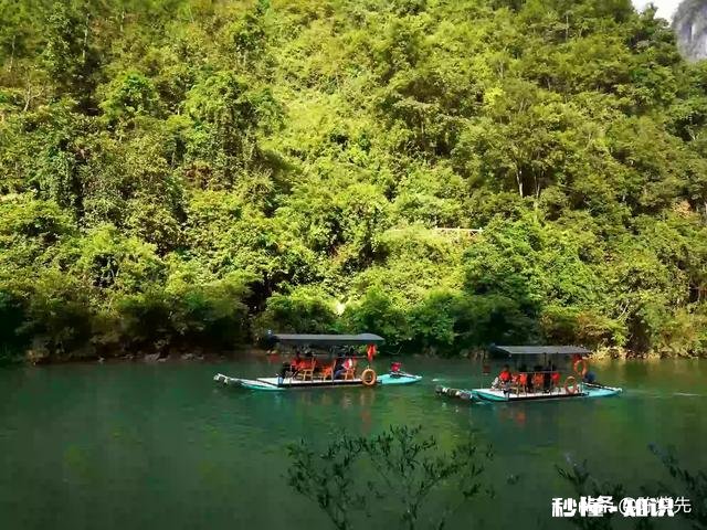 高山流水遇知音，游走山间留踪迹。留下你们的山水风景画，包括雪山，草地，高山