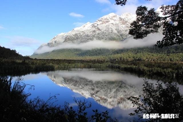高山流水遇知音，游走山间留踪迹。留下你们的山水风景画，包括雪山，草地，高山