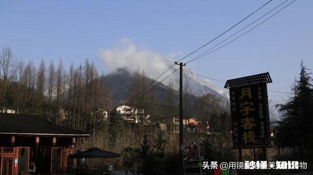 高山流水遇知音，游走山间留踪迹。留下你们的山水风景画，包括雪山，草地，高山