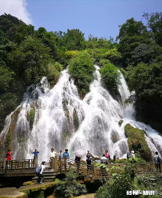 高山流水遇知音，游走山间留踪迹。留下你们的山水风景画，包括雪山，草地，高山