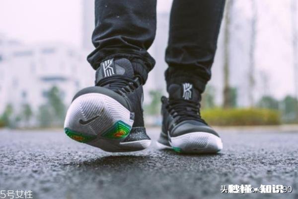 有哪些灵活轻便的篮球鞋