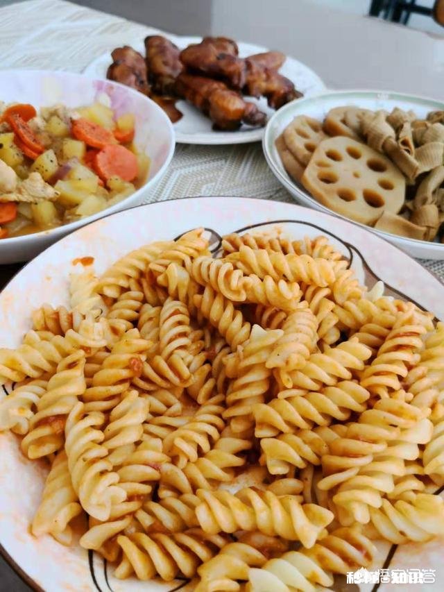 家庭炒菜用什么佐料味道好可以推荐一些吗