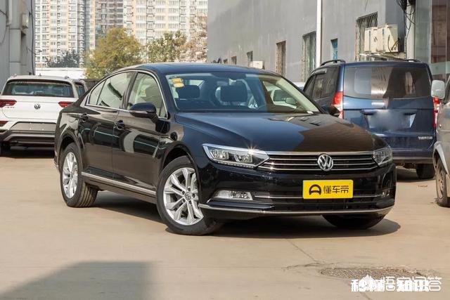 大众cc和迈腾比，哪一个更保值