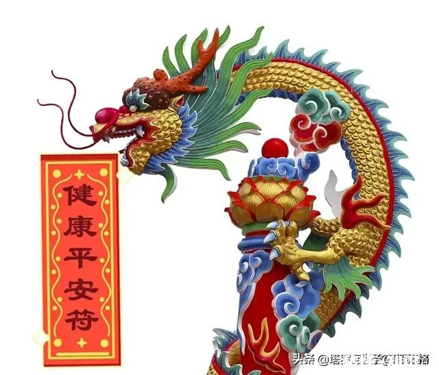 刚认识半个月的男朋友，每个月给我3000的生活费用，你们觉得这个男生可靠吗