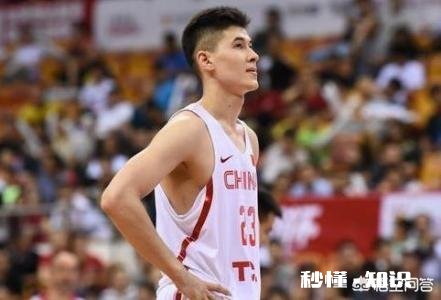 如果让你为现役中国男篮组一支首发阵容，你觉得哪5人上榜最合适