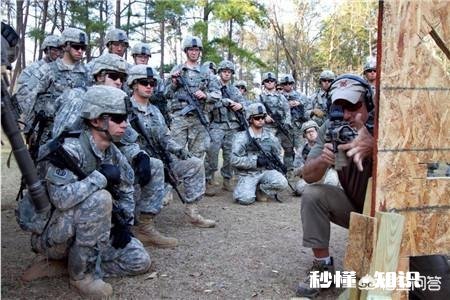 如果美国攻击伊朗,海空军除外,出动一万人的陆军够吗