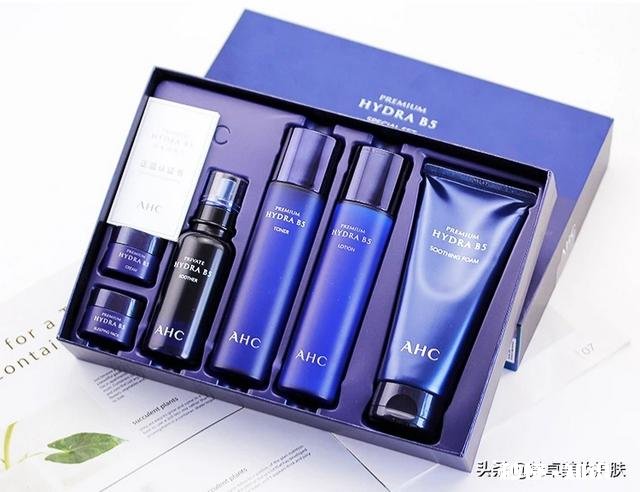 想买一套补水效果好的护肤品，什么样的好