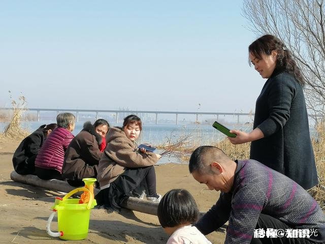 16岁心理问题待在家里辍学，怎么办