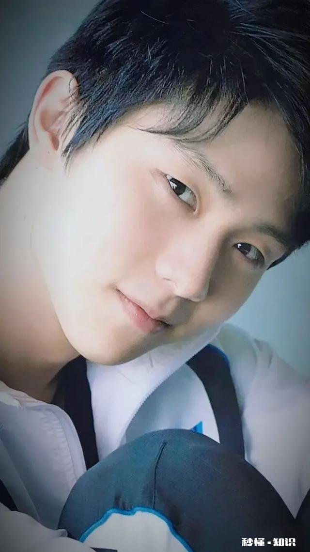 大家觉得羽生结弦会弹钢琴吗