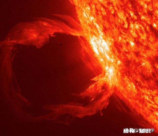 太阳的质量是如何牵引住处在边际的奥尔特云的