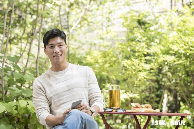 老男人为何吸引小女生