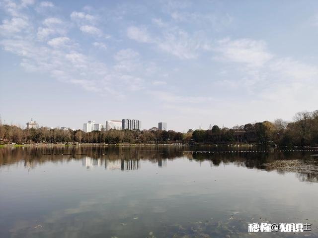 没有单位的市民缴不起社保该怎么养老