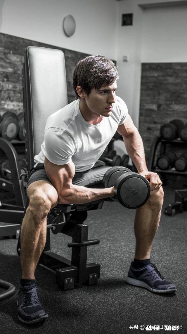 如今很多人贷款买车买房。经济受到了限制。面子重要。还是投资重要