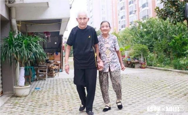 一辈子不结婚和嫁错人，你认为哪个更可怕