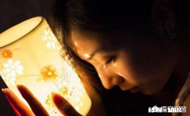 一辈子不结婚和嫁错人，你认为哪个更可怕