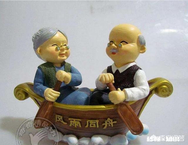 一辈子不结婚和嫁错人，你认为哪个更可怕