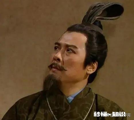 曹操青梅煮酒论英雄,独独看好刘备的依据是什么