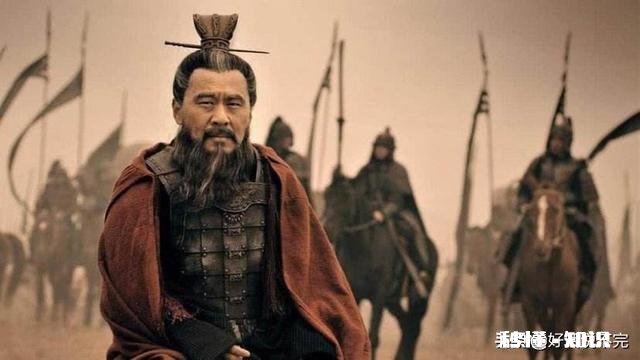 曹操青梅煮酒论英雄,独独看好刘备的依据是什么