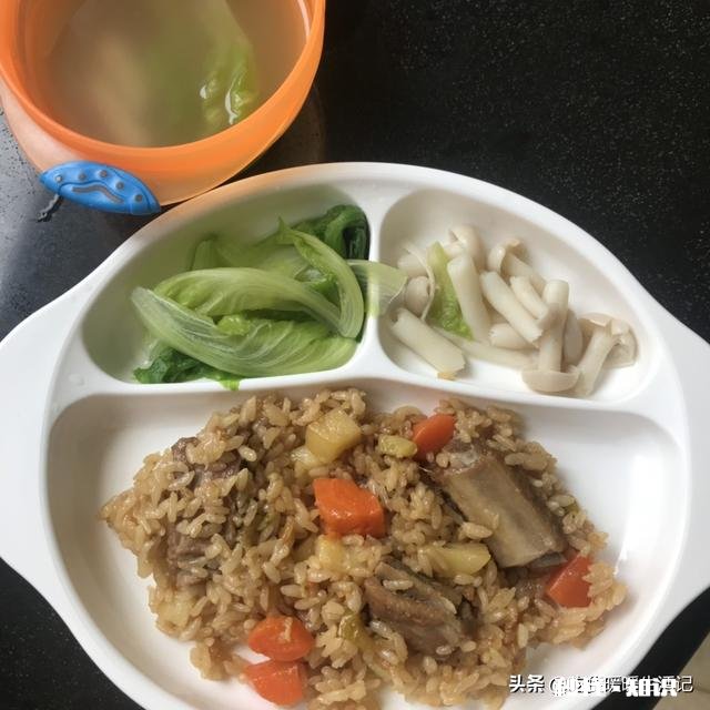 如果你的宝宝2-3岁，你会选择带孩子去吃外面的餐厅吗你在家是怎么给宝宝做食物的