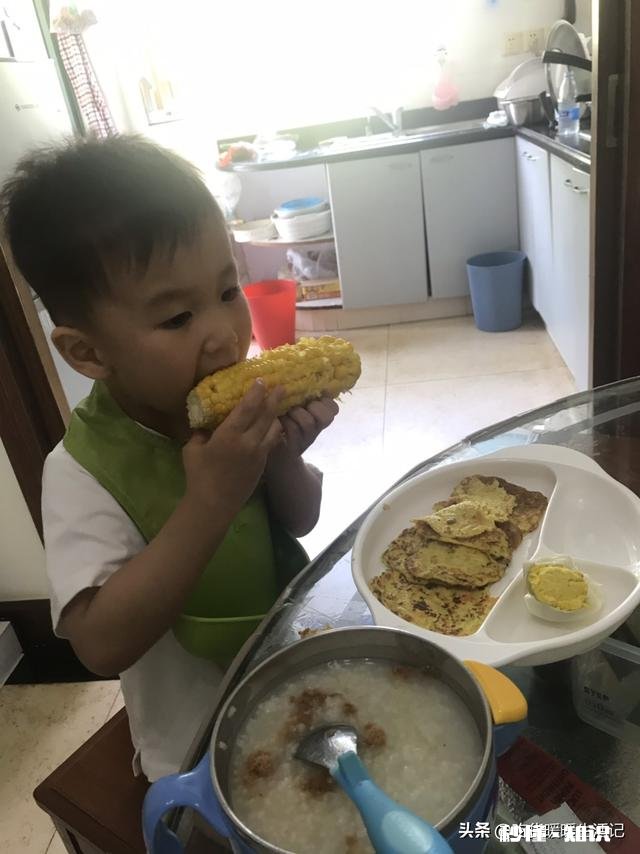 如果你的宝宝2-3岁，你会选择带孩子去吃外面的餐厅吗你在家是怎么给宝宝做食物的