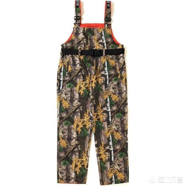 大面积印花的潮牌单品应该怎么穿搭，选择