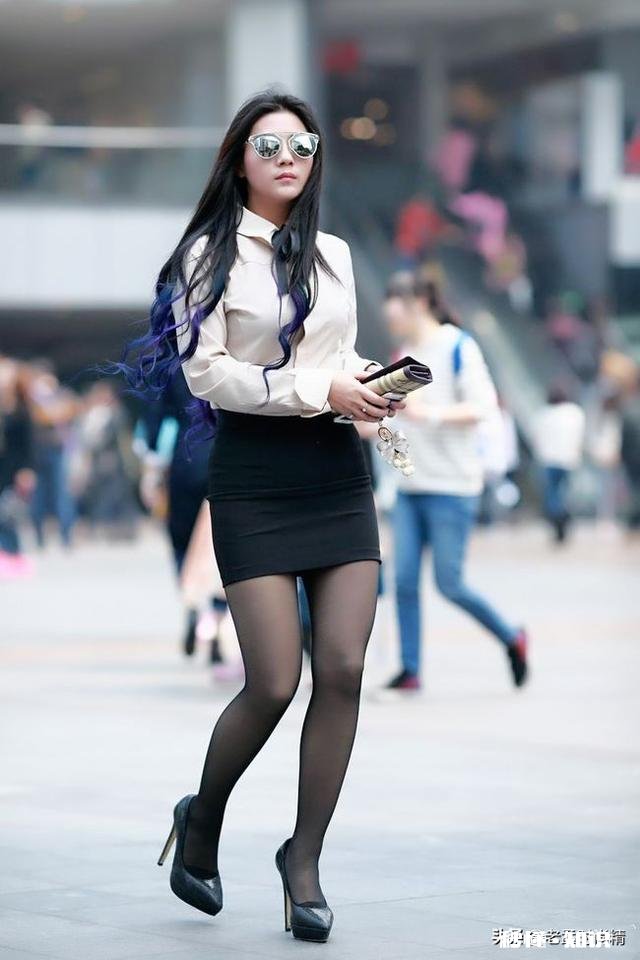 女生穿哪种职业装好看