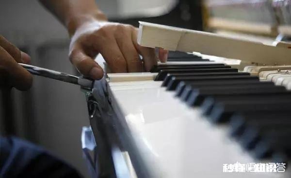 钢琴琴键越用越轻吗是什么原因