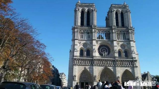 被大火烧成炼狱的巴黎圣母院！已有700多年历史，你去看过吗