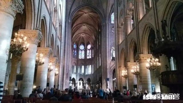 被大火烧成炼狱的巴黎圣母院！已有700多年历史，你去看过吗